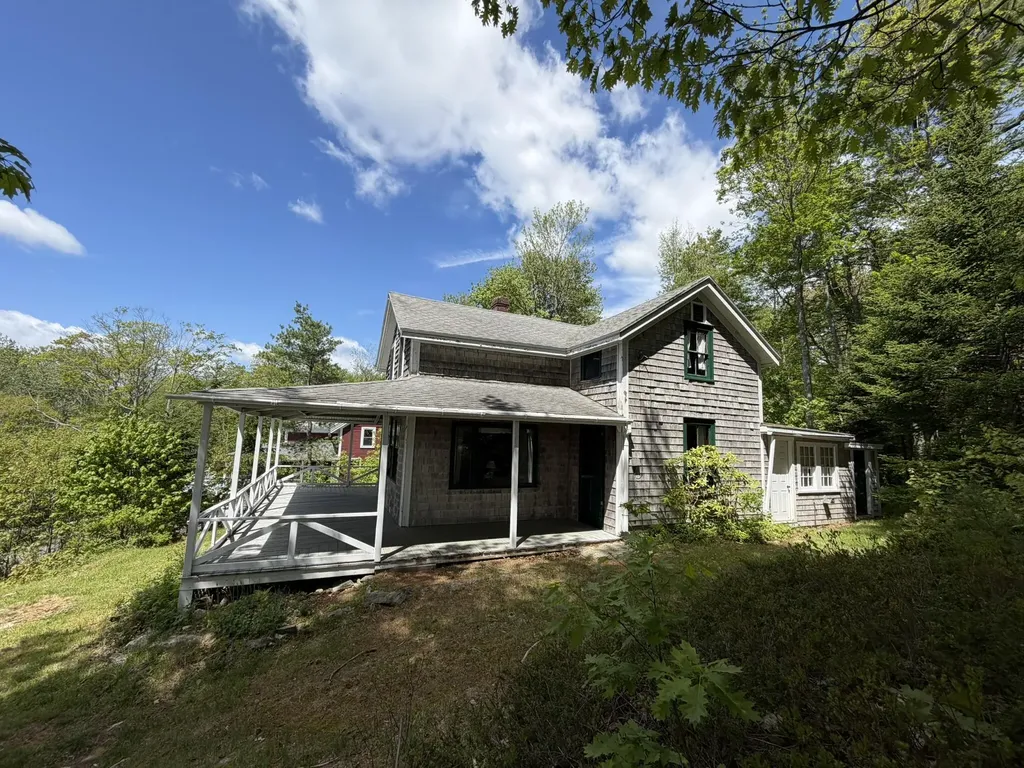 4 Roberts Circle Boothbay Harbor ME 04538