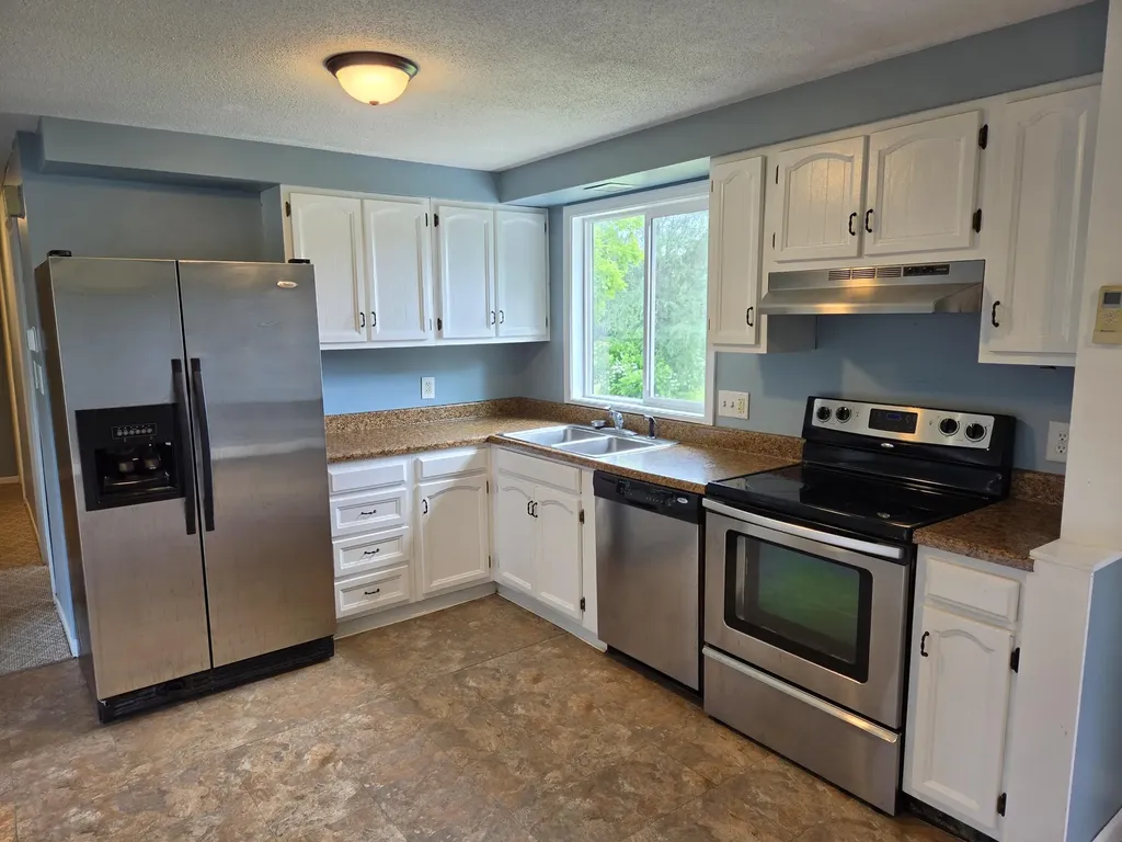565 Old Lewiston Road Winthrop ME 04364