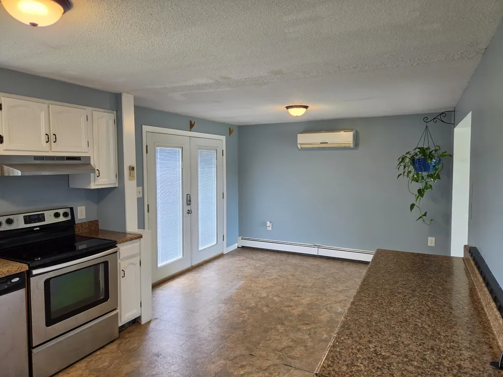 565 Old Lewiston Road Winthrop ME 04364