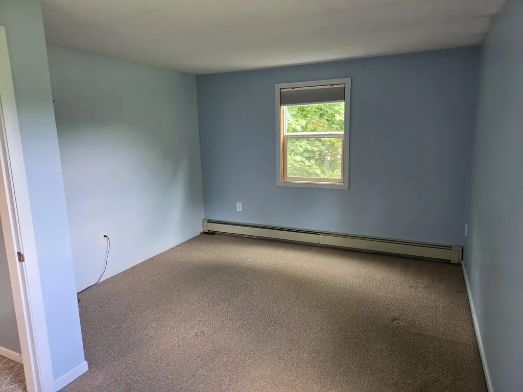 565 Old Lewiston Road Winthrop ME 04364