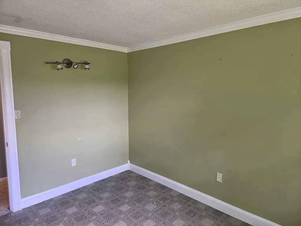565 Old Lewiston Road Winthrop ME 04364
