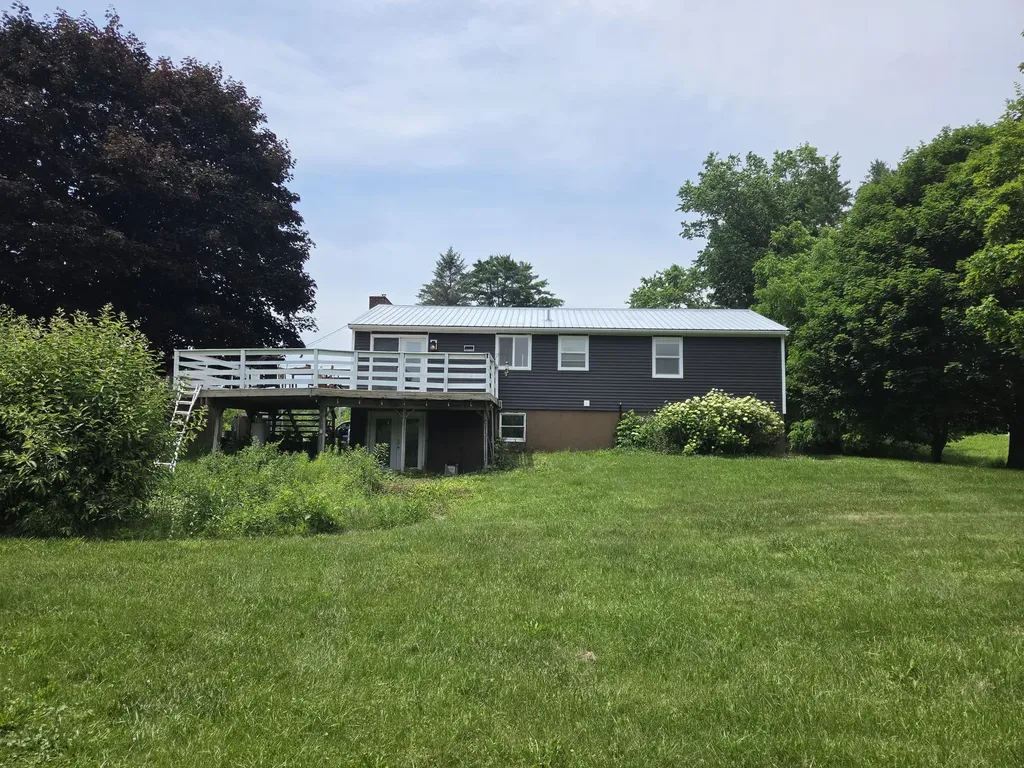 565 Old Lewiston Road Winthrop ME 04364
