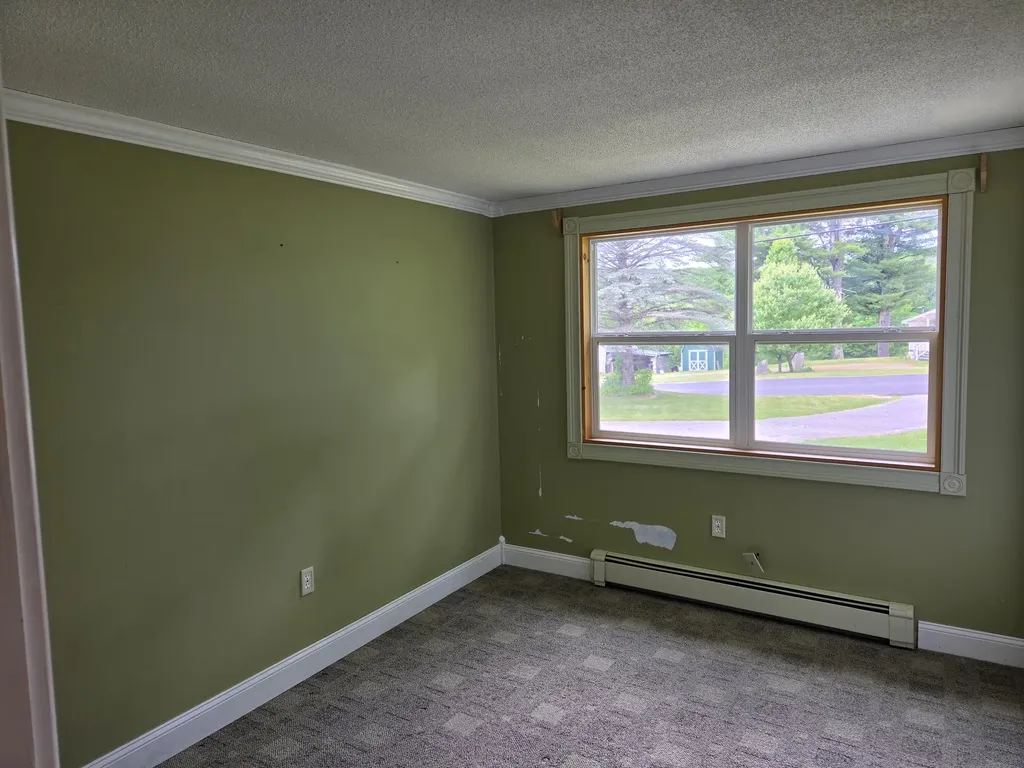 565 Old Lewiston Road Winthrop ME 04364