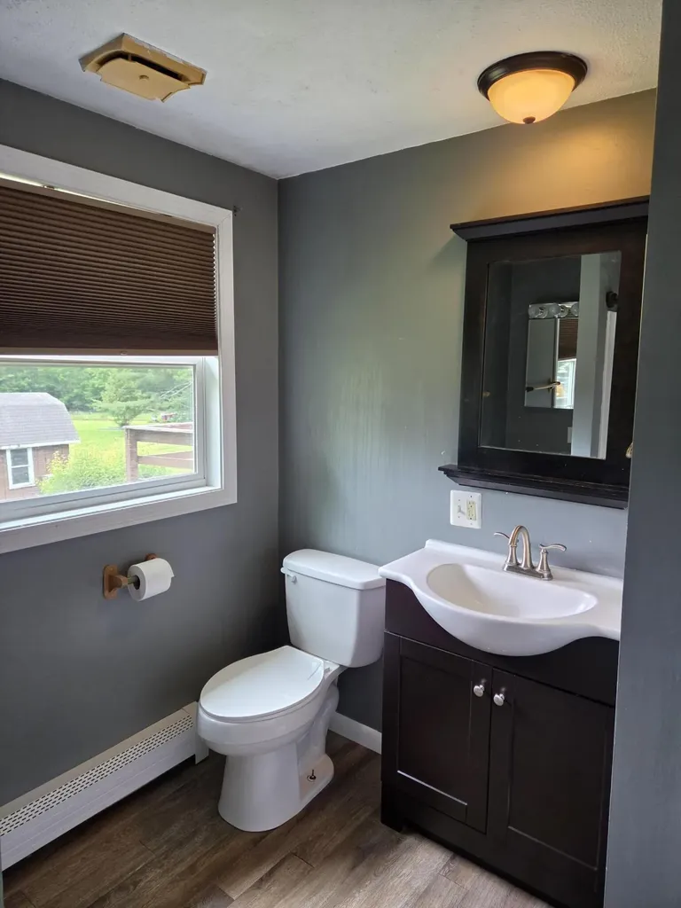 565 Old Lewiston Road Winthrop ME 04364
