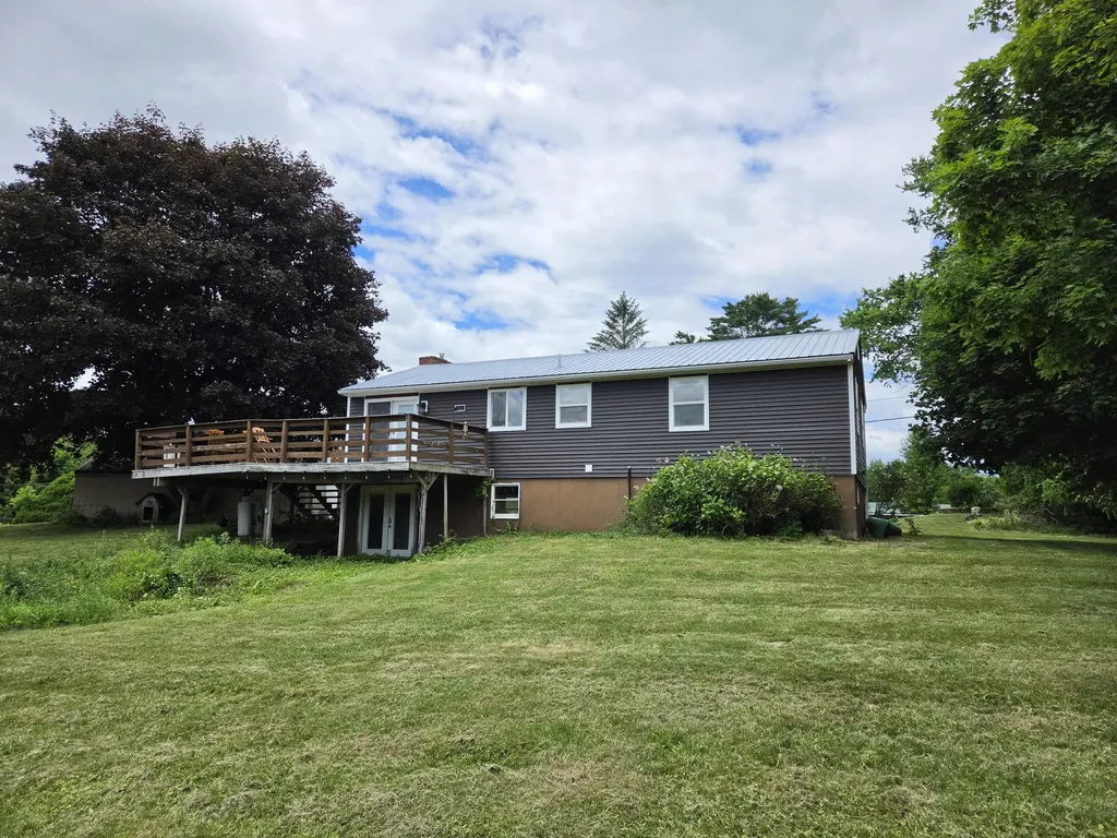 565 Old Lewiston Road Winthrop ME 04364