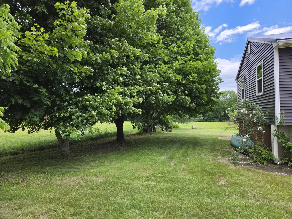 565 Old Lewiston Road Winthrop ME 04364