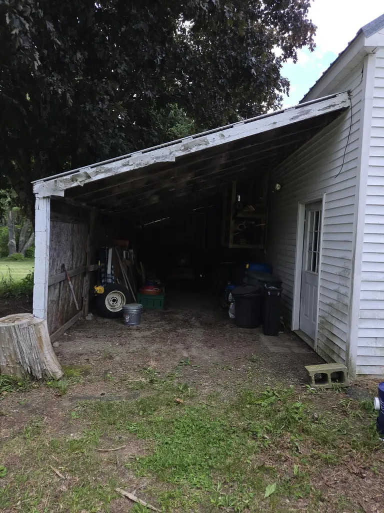 565 Old Lewiston Road Winthrop ME 04364