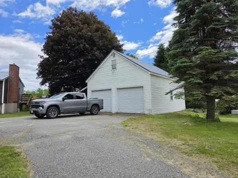 565 Old Lewiston Road Winthrop ME 04364