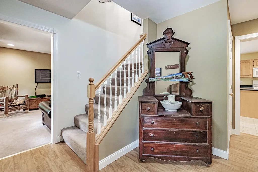 3 Mountain View Road Newry ME 04261