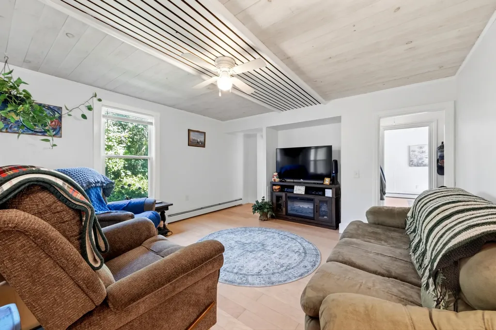 84 Grace Street Rockland ME 04841
