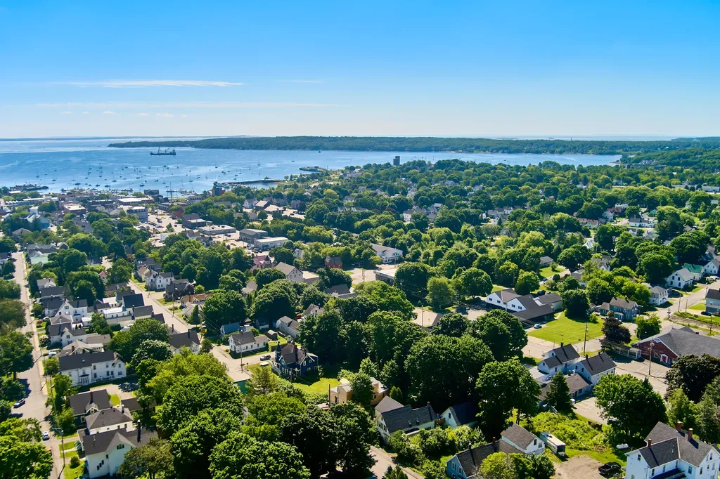 84 Grace Street Rockland ME 04841