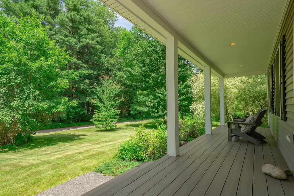 9 Whipple Lane Scarborough ME 04074