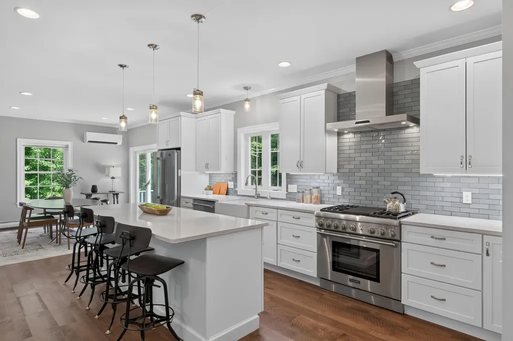 9 Whipple Lane Scarborough ME 04074
