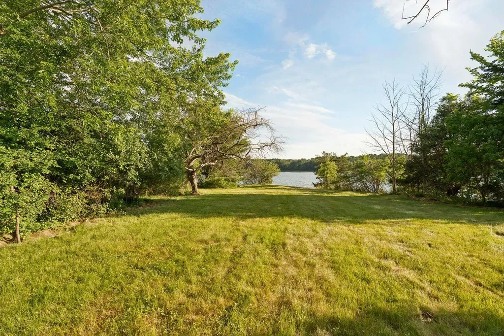 22 Trafton Lane Kittery ME 03904