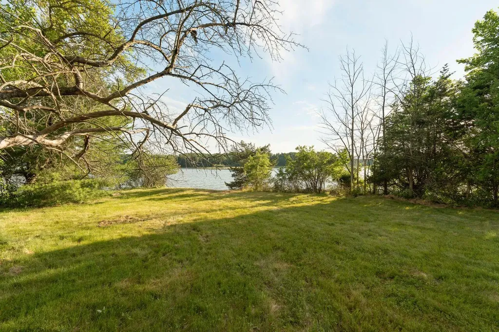 22 Trafton Lane Kittery ME 03904
