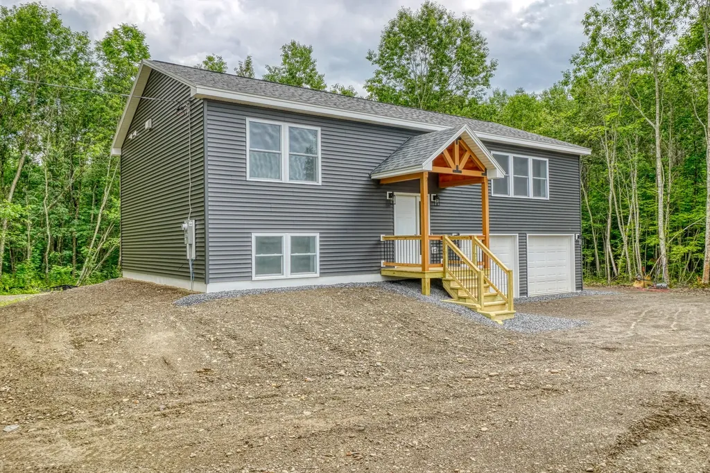 121 Pleasant View Ridge Road China ME 04358
