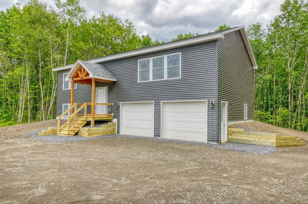 121 Pleasant View Ridge Road China ME 04358