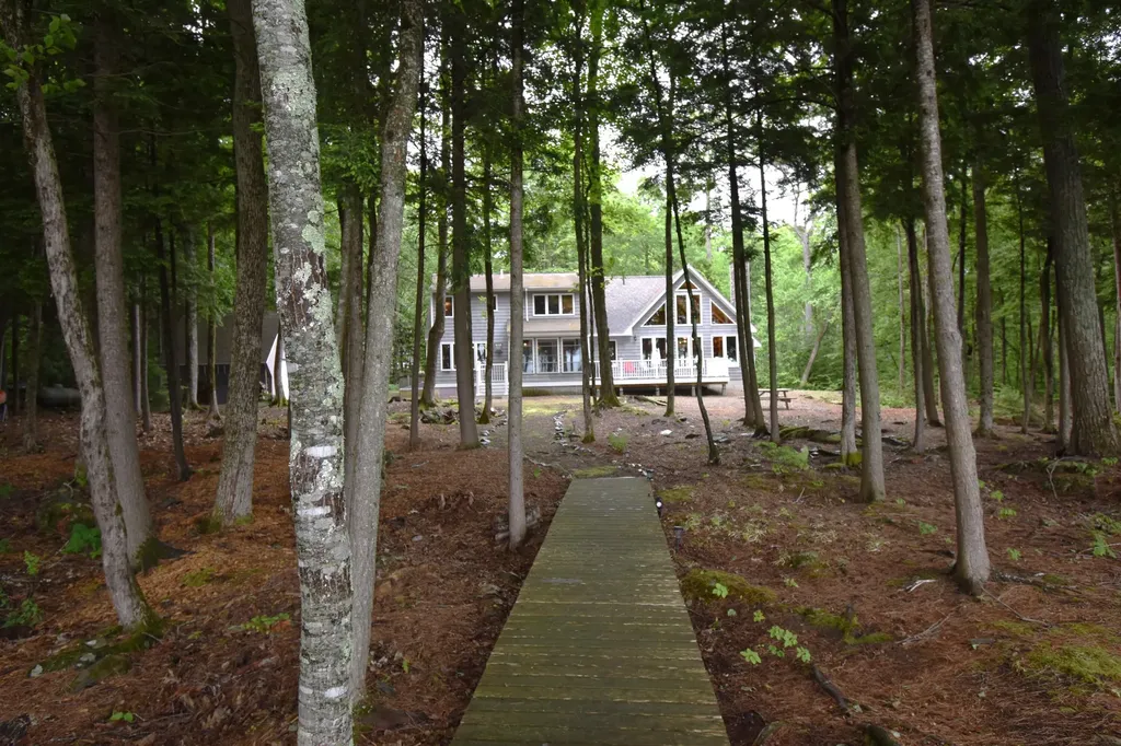 107 Shady Lane Newport ME 04953