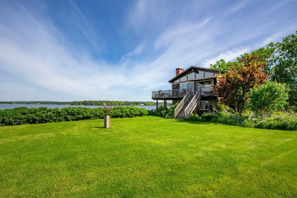1199 Pleasant Point Road Cushing ME 04563