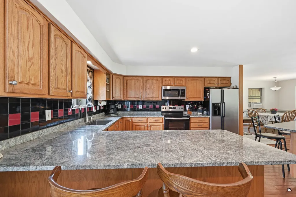 72 Cobble Hill Road Paris ME 04281
