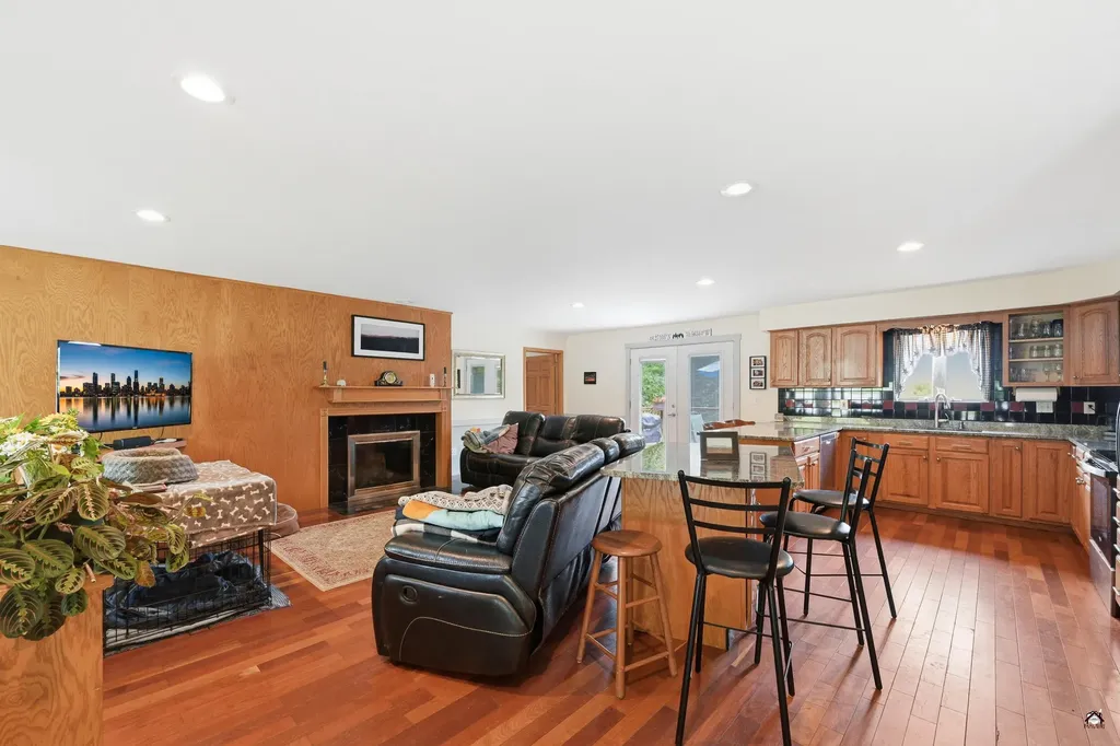 72 Cobble Hill Road Paris ME 04281