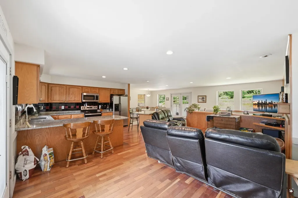 72 Cobble Hill Road Paris ME 04281