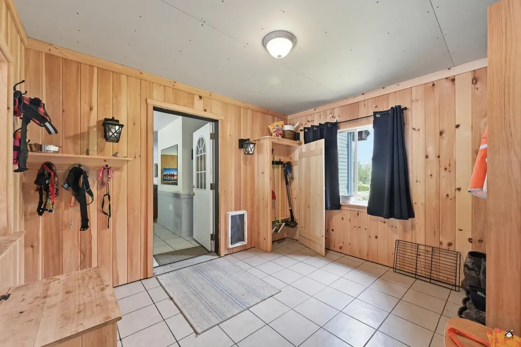 72 Cobble Hill Road Paris ME 04281