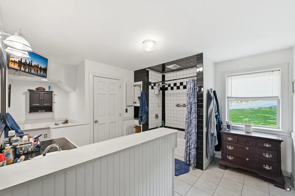 72 Cobble Hill Road Paris ME 04281