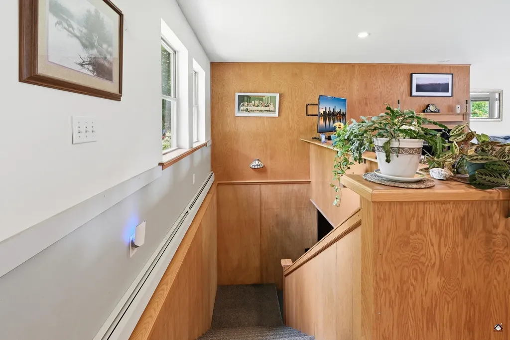 72 Cobble Hill Road Paris ME 04281