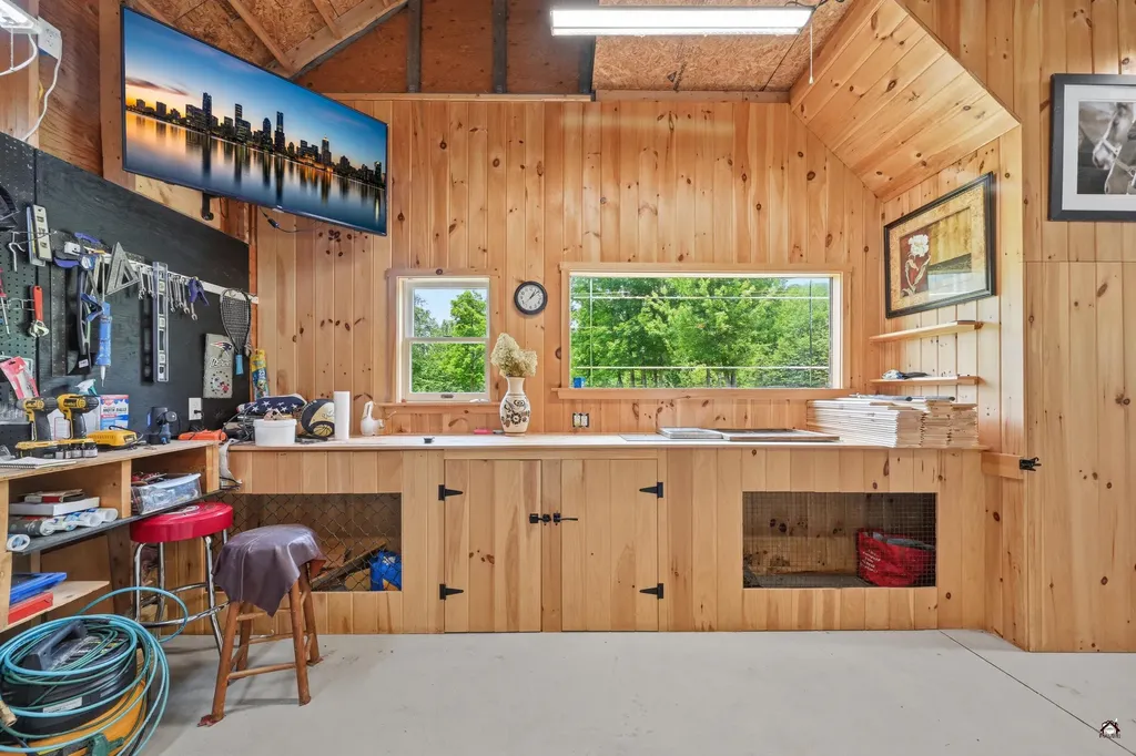 72 Cobble Hill Road Paris ME 04281