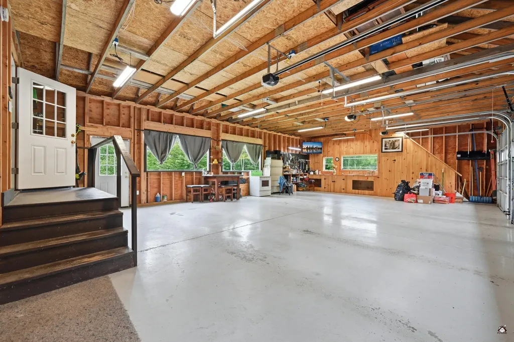 72 Cobble Hill Road Paris ME 04281