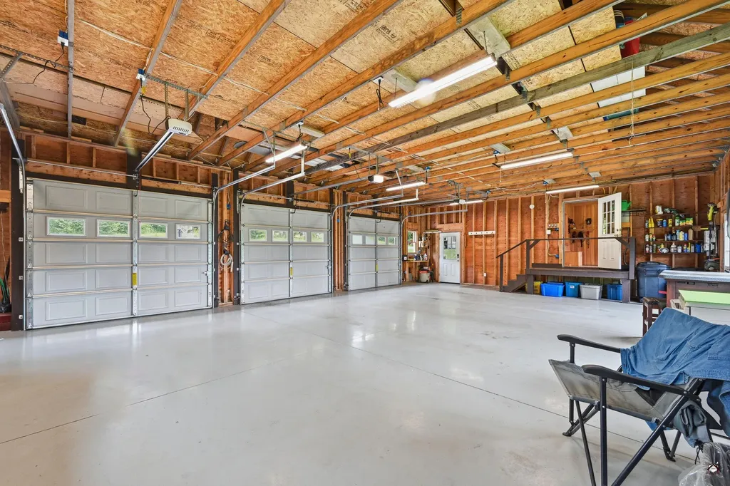 72 Cobble Hill Road Paris ME 04281