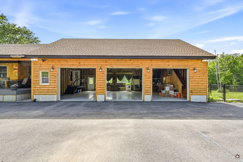 72 Cobble Hill Road Paris ME 04281