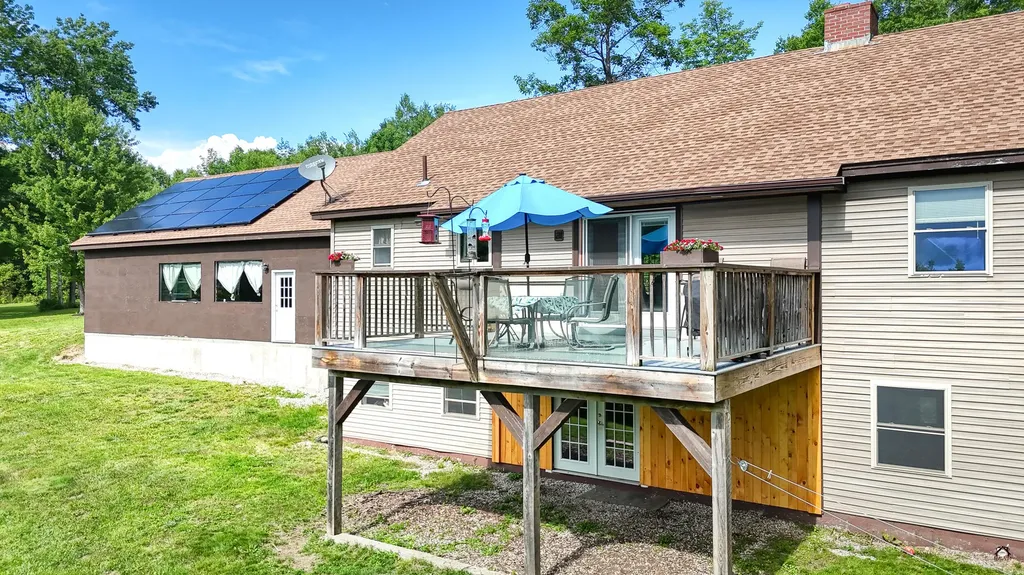 72 Cobble Hill Road Paris ME 04281
