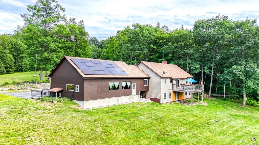 72 Cobble Hill Road Paris ME 04281