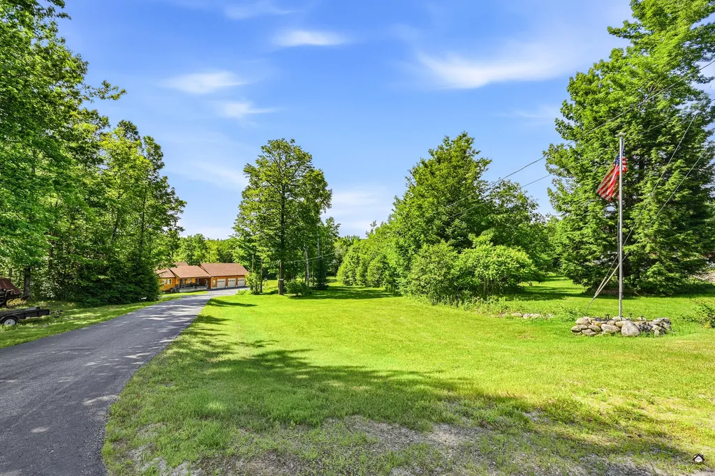 72 Cobble Hill Road Paris ME 04281