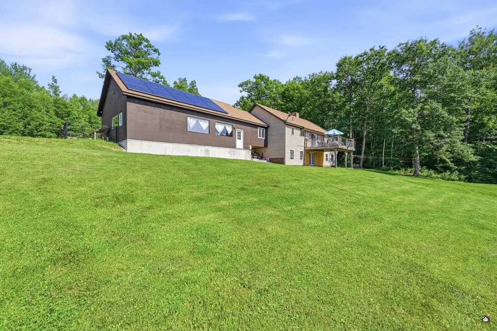 72 Cobble Hill Road Paris ME 04281