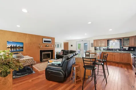 72 Cobble Hill Road Paris ME 04281