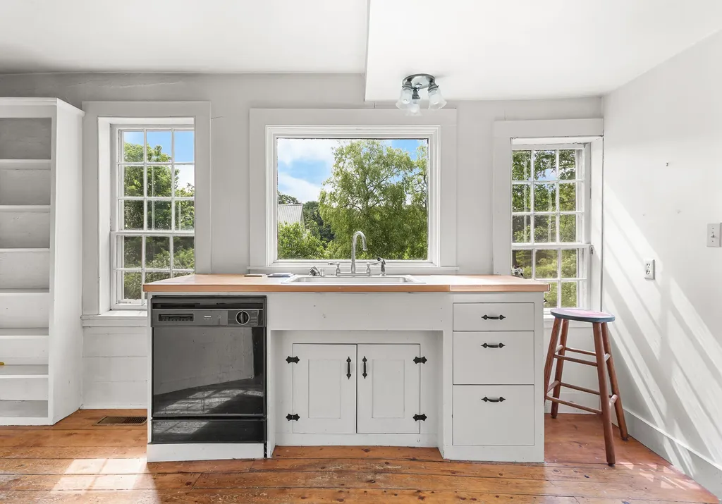 122 Coastal Road Brooksville ME 04617