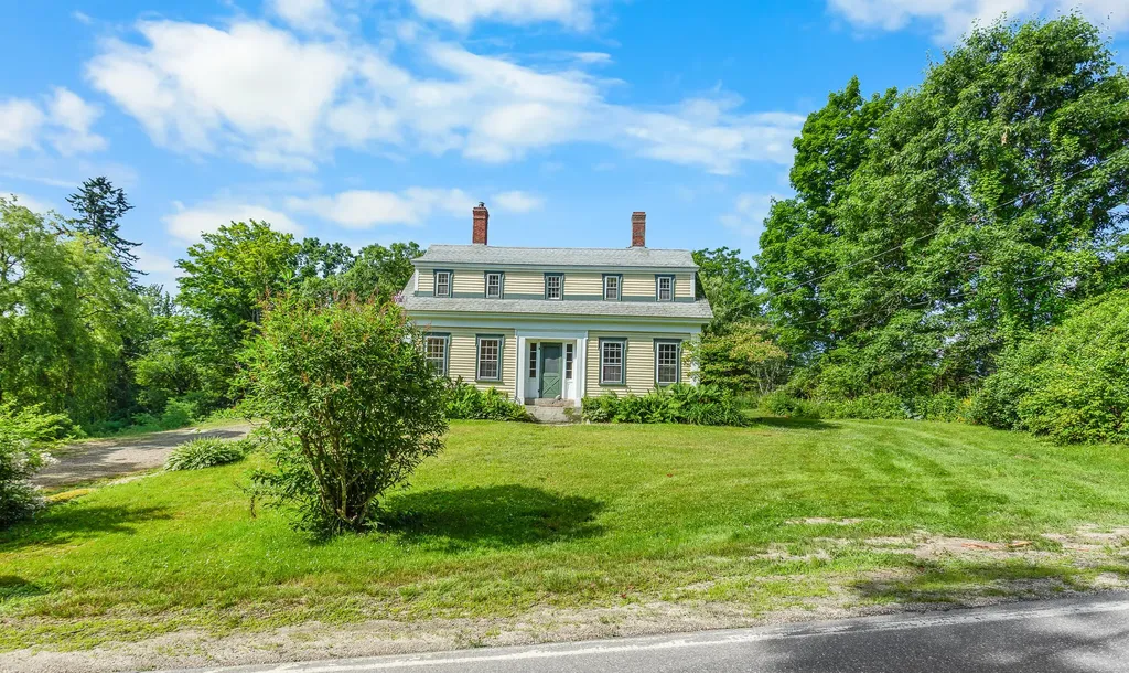 122 Coastal Road Brooksville ME 04617