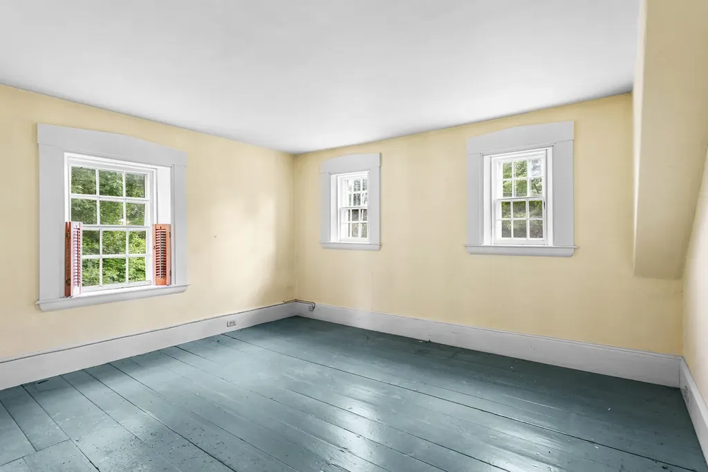 122 Coastal Road Brooksville ME 04617