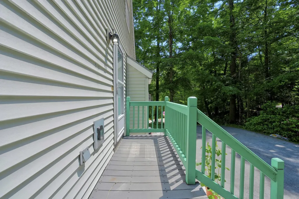 169 Grandview Drive Limerick ME 04048