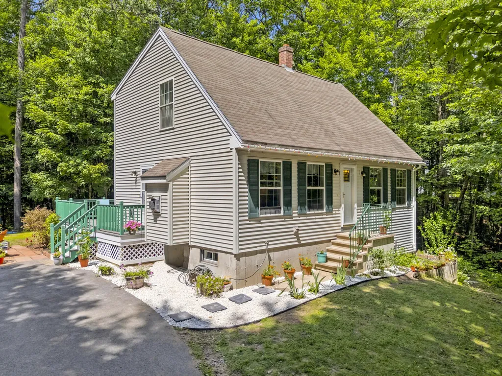 169 Grandview Drive Limerick ME 04048