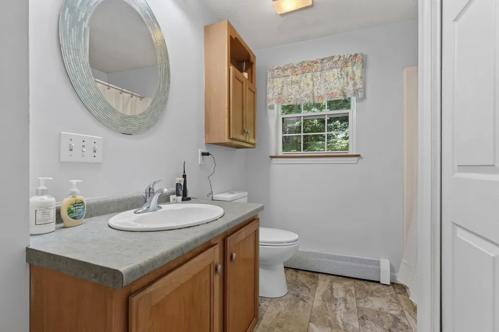169 Grandview Drive Limerick ME 04048