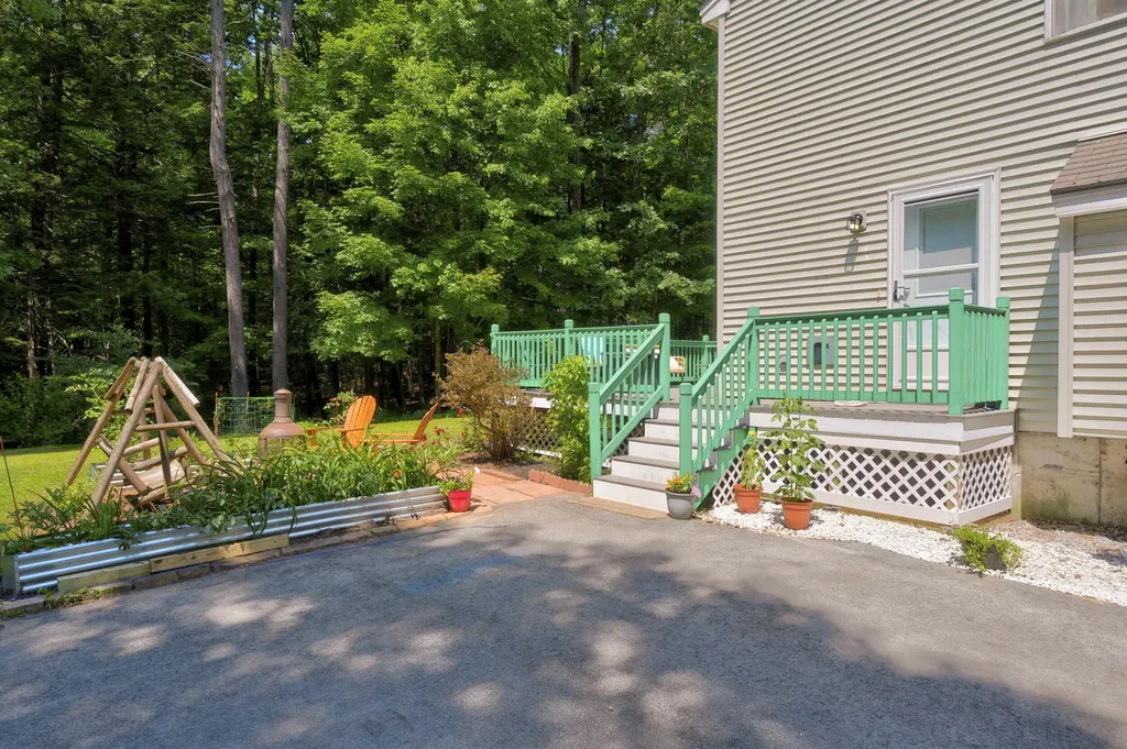 169 Grandview Drive Limerick ME 04048