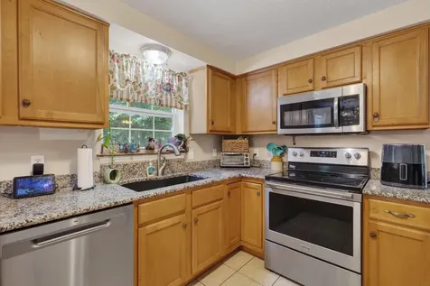 169 Grandview Drive Limerick ME 04048
