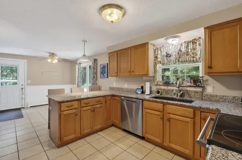 169 Grandview Drive Limerick ME 04048