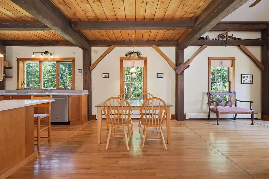 339 Fowler Road Cape Elizabeth ME 04107