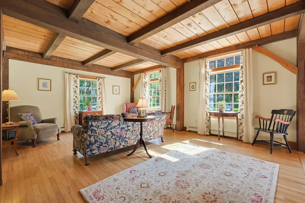 339 Fowler Road Cape Elizabeth ME 04107