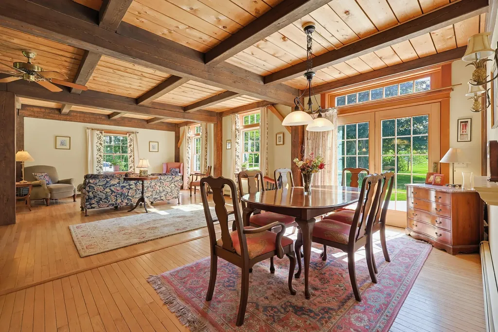 339 Fowler Road Cape Elizabeth ME 04107